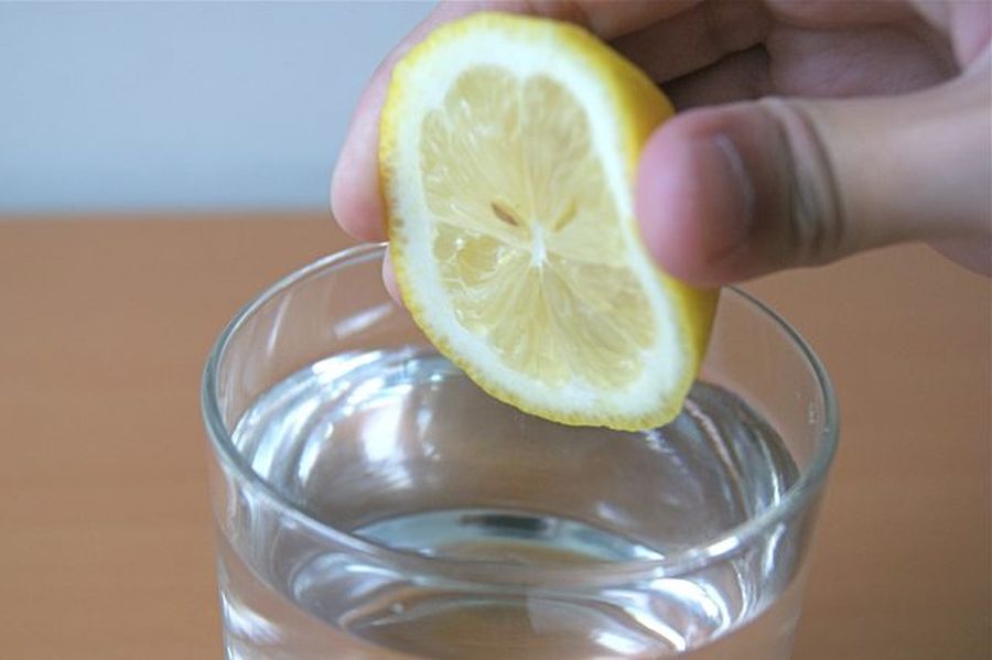 Вода с лимоном кислотой